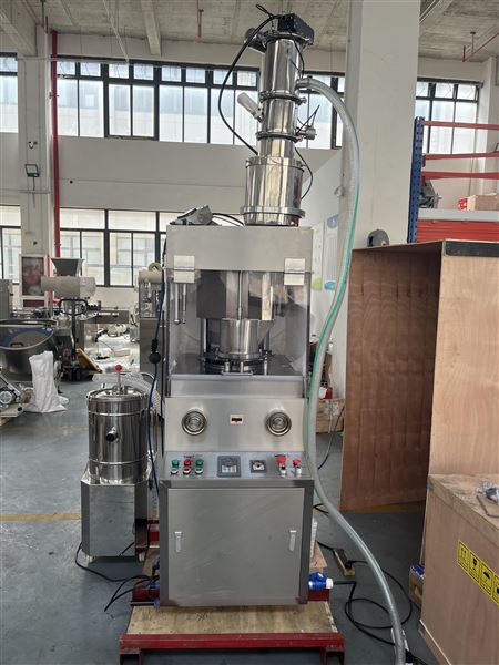 ZP-17D旋轉(zhuǎn)壓片機(jī)配QVC-B上料機(jī)和XCJ36吸塵器