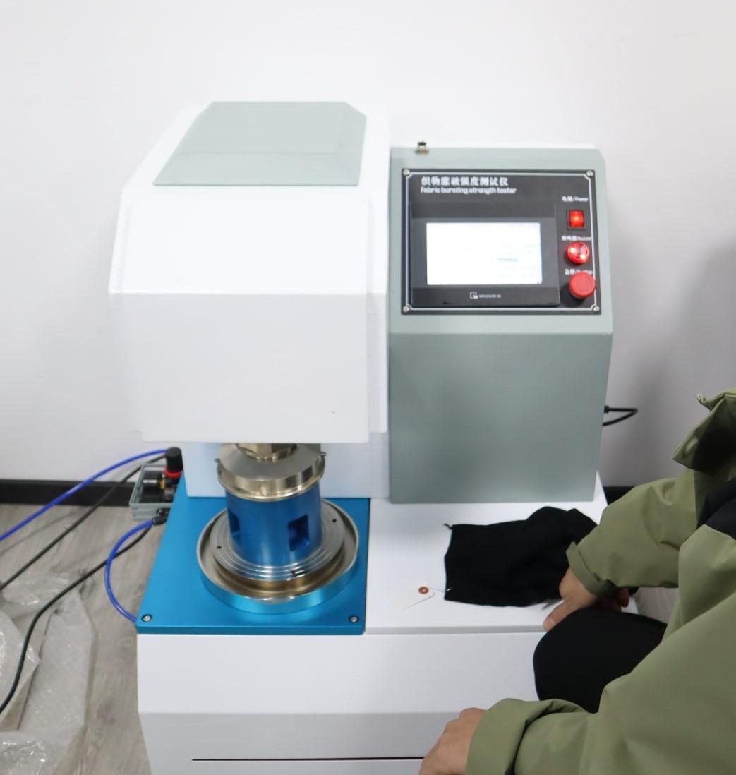 04cfce60361d62e59dff5c9784334bc4.jpg 織物脹破儀:上海xx公司到訪上海誠(chéng)衛(wèi)參觀考察設(shè)備